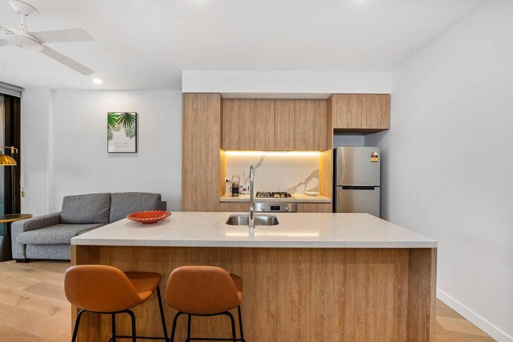 Above Broadbeach Casino 1brplus Study Ocean-city Views * Gold Coast